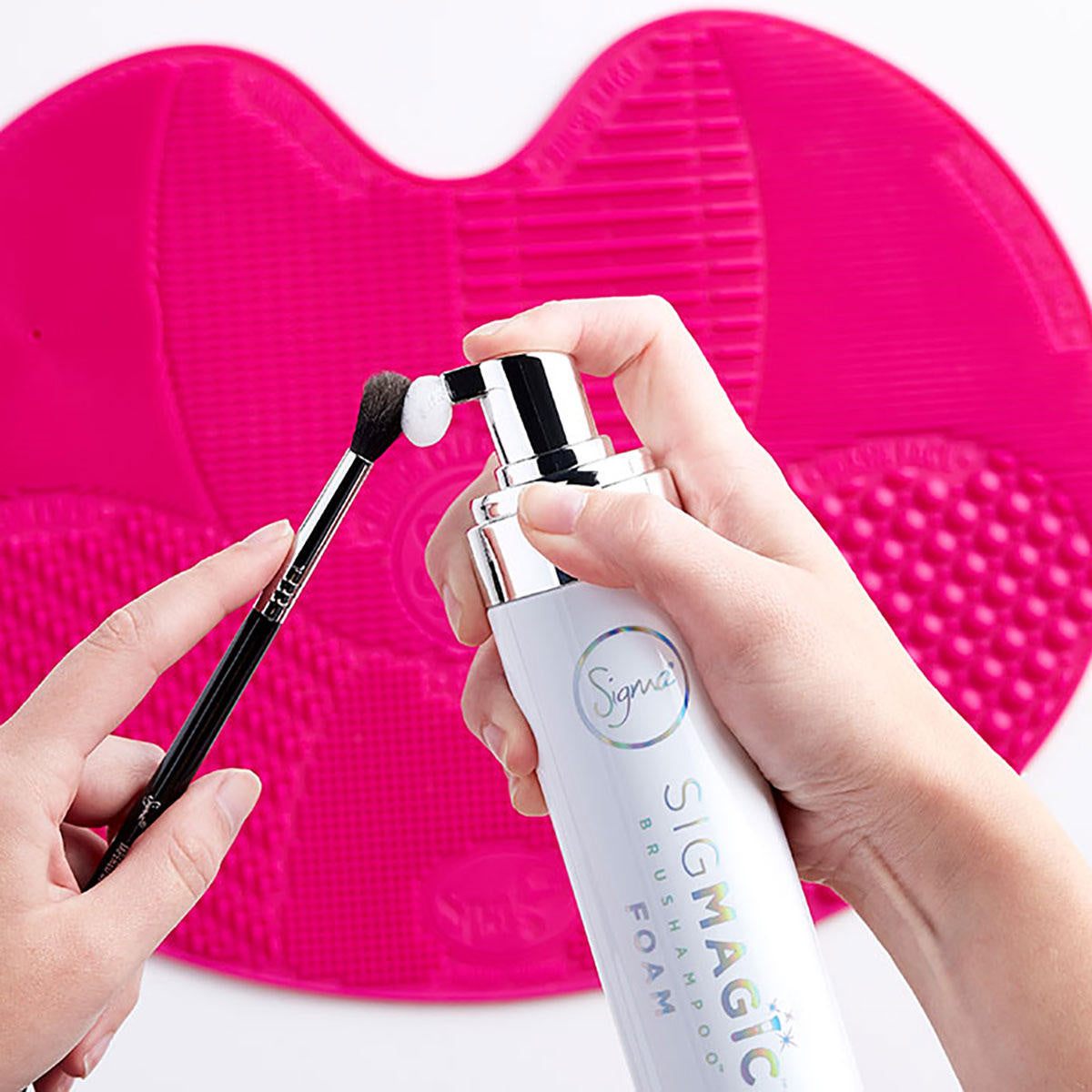 Sigma Beauty SigMagic Brushampoo Foam