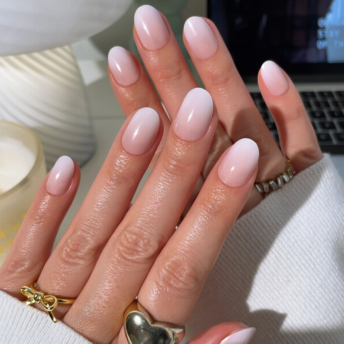 Paintlab Milky Gradient Oval Press On Nails