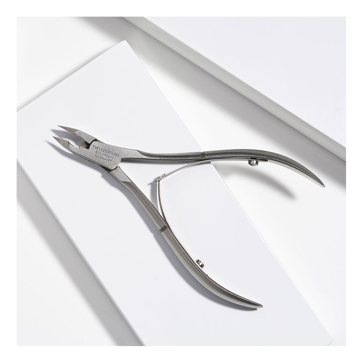 Tweezerman Cobalt Stainless Steel Cuticule Nipper 1/2 Jaw