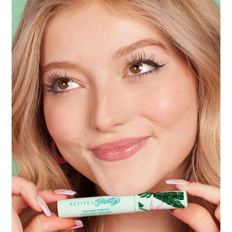 Petite 'n Pretty Feather Stretch Washable Mascara image number 3